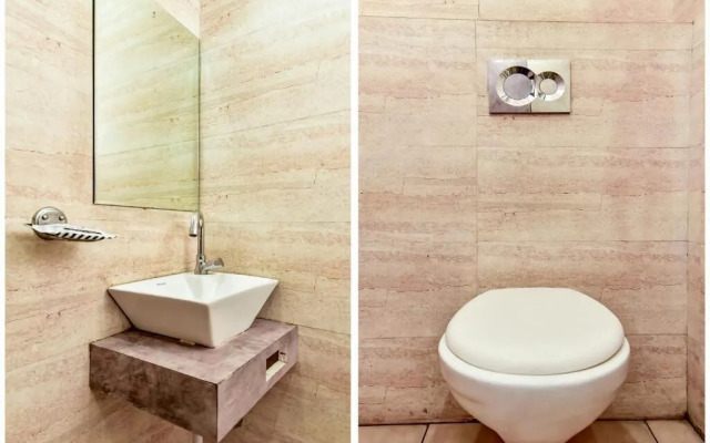 Hotel Frontier Royal