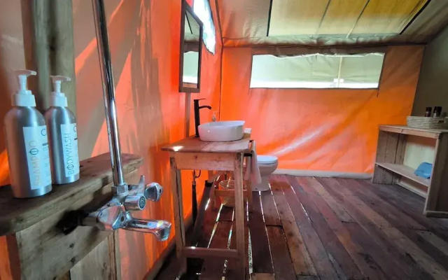 Julia's River Camp