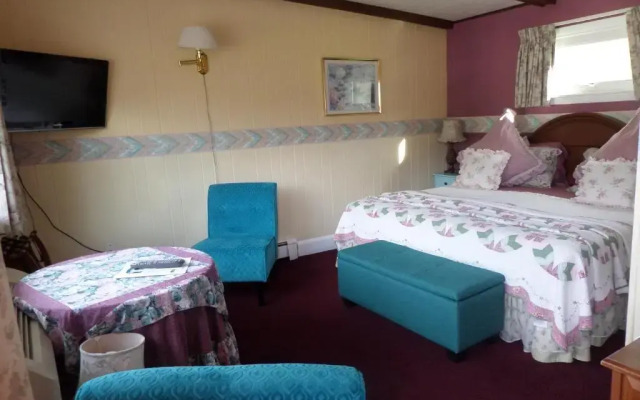 Claddagh Motel & Suites