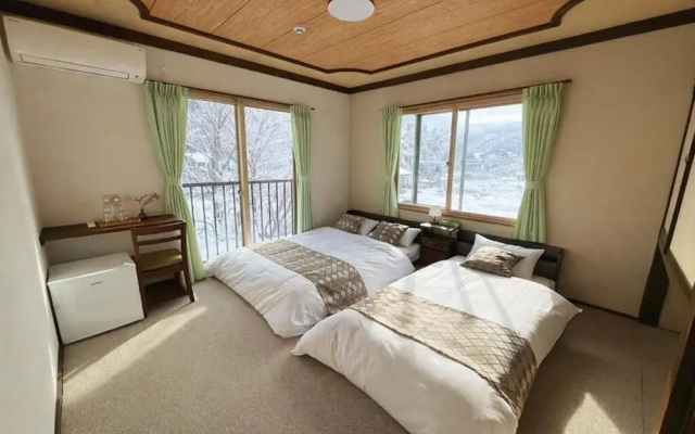START HOUSE PIAA-Ski IN Ski OUT – Guest Rooms – Minamiuonuma
