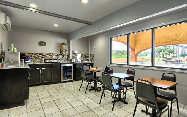 Econo Lodge Austin South