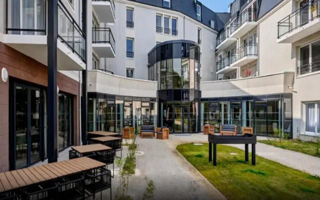 Quality Suites Cherbourg