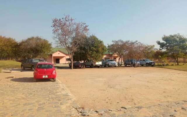 Twin Cave Lodge