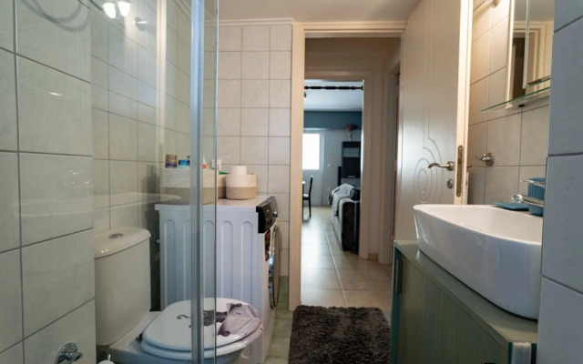 Kalithea train station 1bedroom 2persons