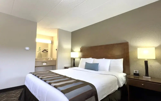 Super 8 By Wyndham Greensburg/Latrobe