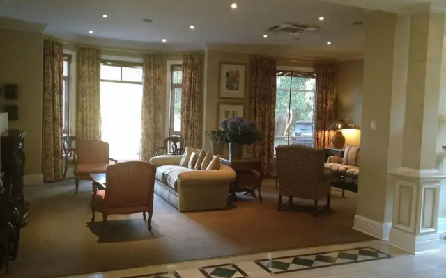 Redlands Hotel