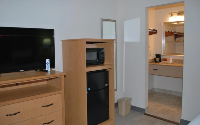 Americas Best Value Inn and Suites DeSoto