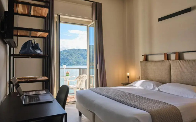 Hotel Carillon
