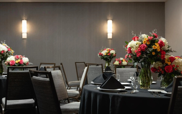 Courtyard by Marriott Long Island MacArthur Airport