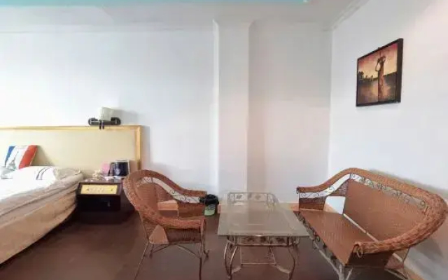 Xinhui Hotel
