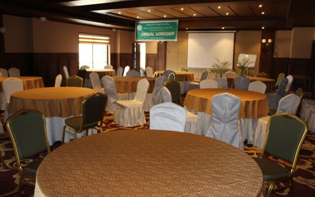 Ariya Hotel