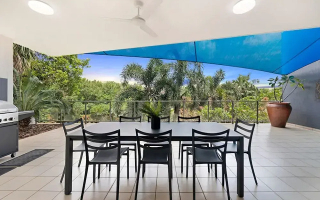Zen Saltwater Retreat Balcony Pool Seaview