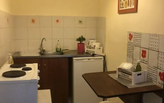 Giota Rooms