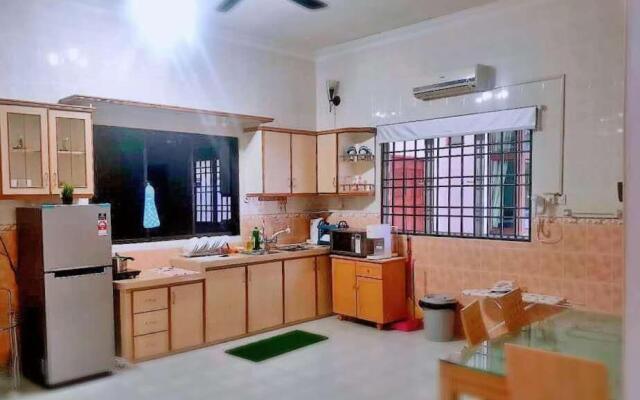 Taiping Vacation Home