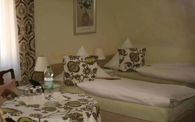 Hotel-Pension Adler Untertürkheim