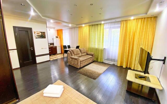 Апартаменты Байкал на улице Декабристов 38