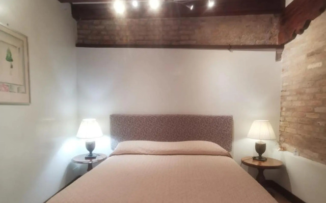 Canal View Studio Flat