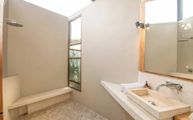 Stylish 2-br Villa With Pool, 800m Canggu Beach