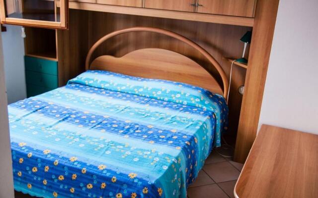 Cozy Flat in a Bright Residence-beahost