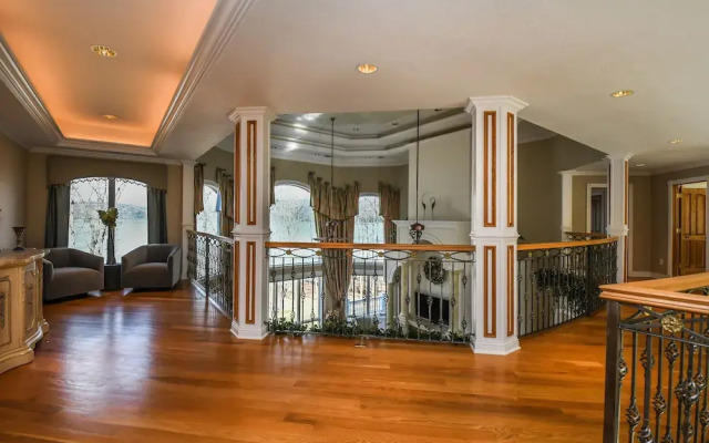 Preston on the Lake 5 Bedroom House