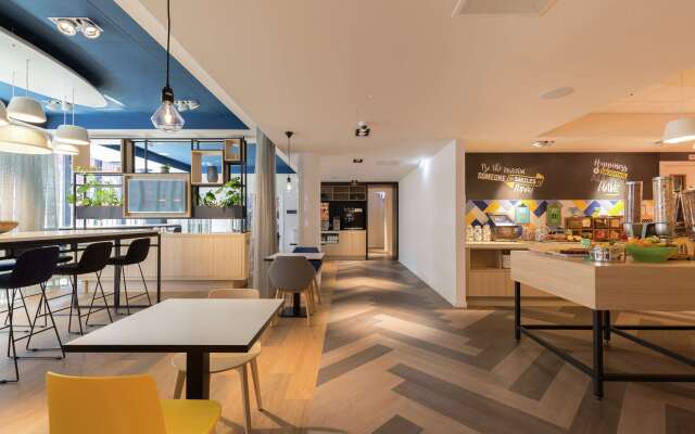 Hampton by Hilton Antwerp Central Station