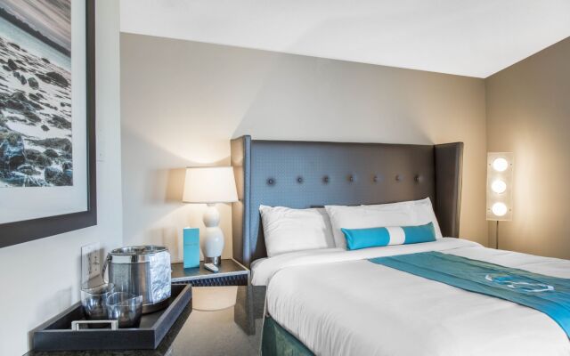 Aqua Blue Hotel