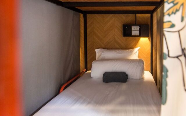 TAN Hostel x Cafe - Adults Only