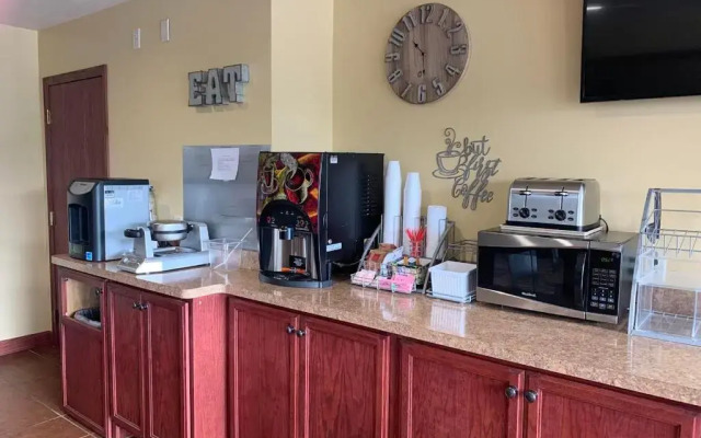 Heartland Hotel and Suites