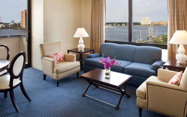 Sheraton Norfolk Waterside Hotel