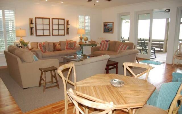 Happy Days - 5 Br Home