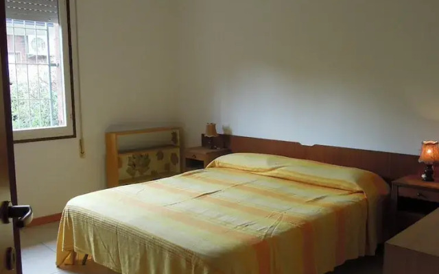 Nice Flat With Garden and Parking