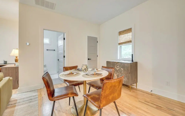 Couples Getaway Near Dtwn ATL & Mercedes-benz!