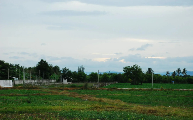 Tontan Resort Cha-Am