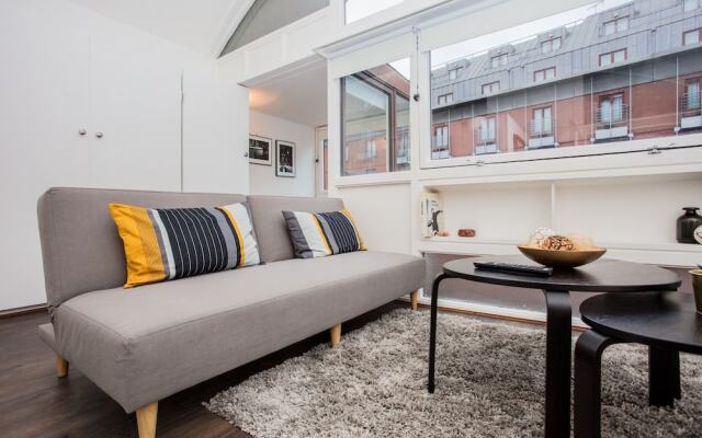 Central 2 Bed Apartment Near the Barbican