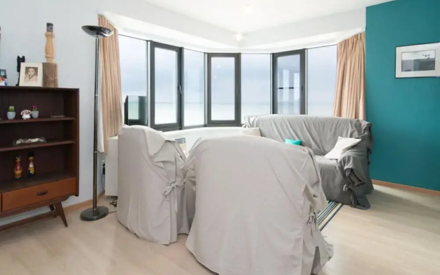 Apartment With sea View Near Raversijde