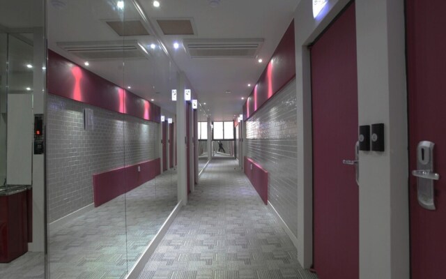 Hotel Page