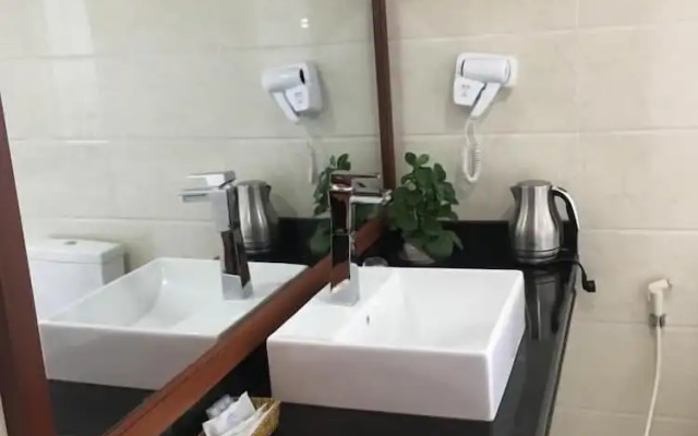 HANZ Pleiku Hotel