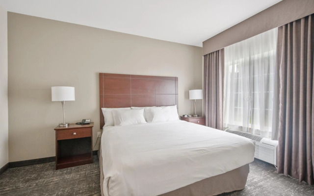 Cobblestone Hotel & Suites - Austin