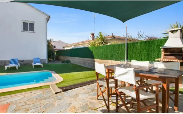 Apartment - 3 Bedrooms with Pool - 107533