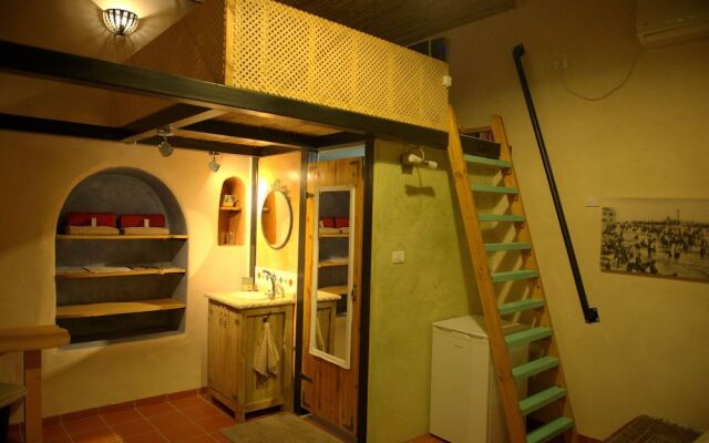 The Well Guesthouses - Home in the Old City