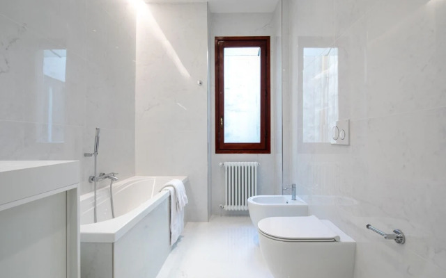 Ponte Vecchio White by Mmega