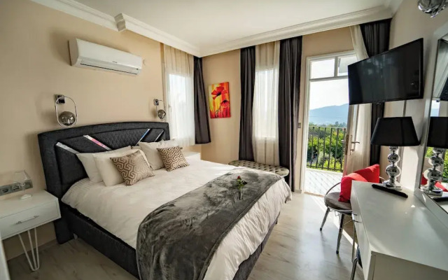 Carrington Suites Hotel