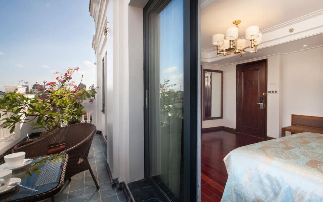 Peridot Gallery Classic Hotel