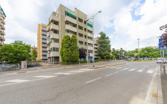 Housmart Fossolo 28 (Limited Hours Front Desk Need To Contact Property In Advance)