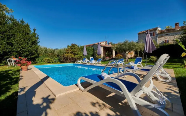 Holiday Home Tamaris With Pool in a Village Near Visnjan