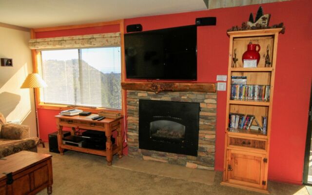 Mammoth Ski & Racquet Club #64