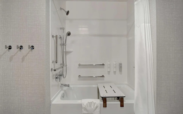 Hampton Inn & Suites Ontario Rancho Cucamonga