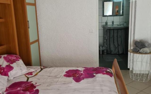 Maisonnette a la Campagne (Adults Only)