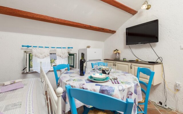 Nice Apartment in Senj With 1 Bedrooms and Wifi