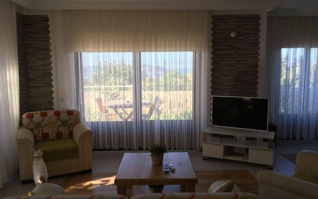 Derya Beach Apartment